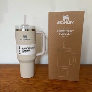 Stanley 40 oz Tumbler in Cream